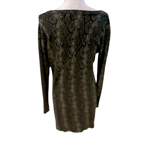 DG2 by diane Gilman olive python boyfriend sweater pockets cotton blend medium - Picture 7 of 9